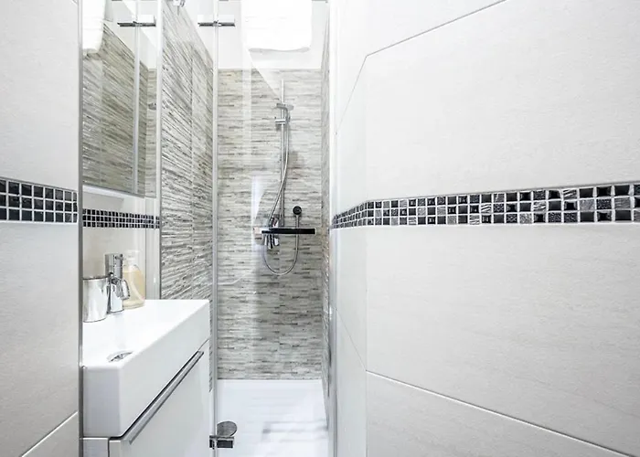 Vik Suites-whirlpool-2br-near Downtown